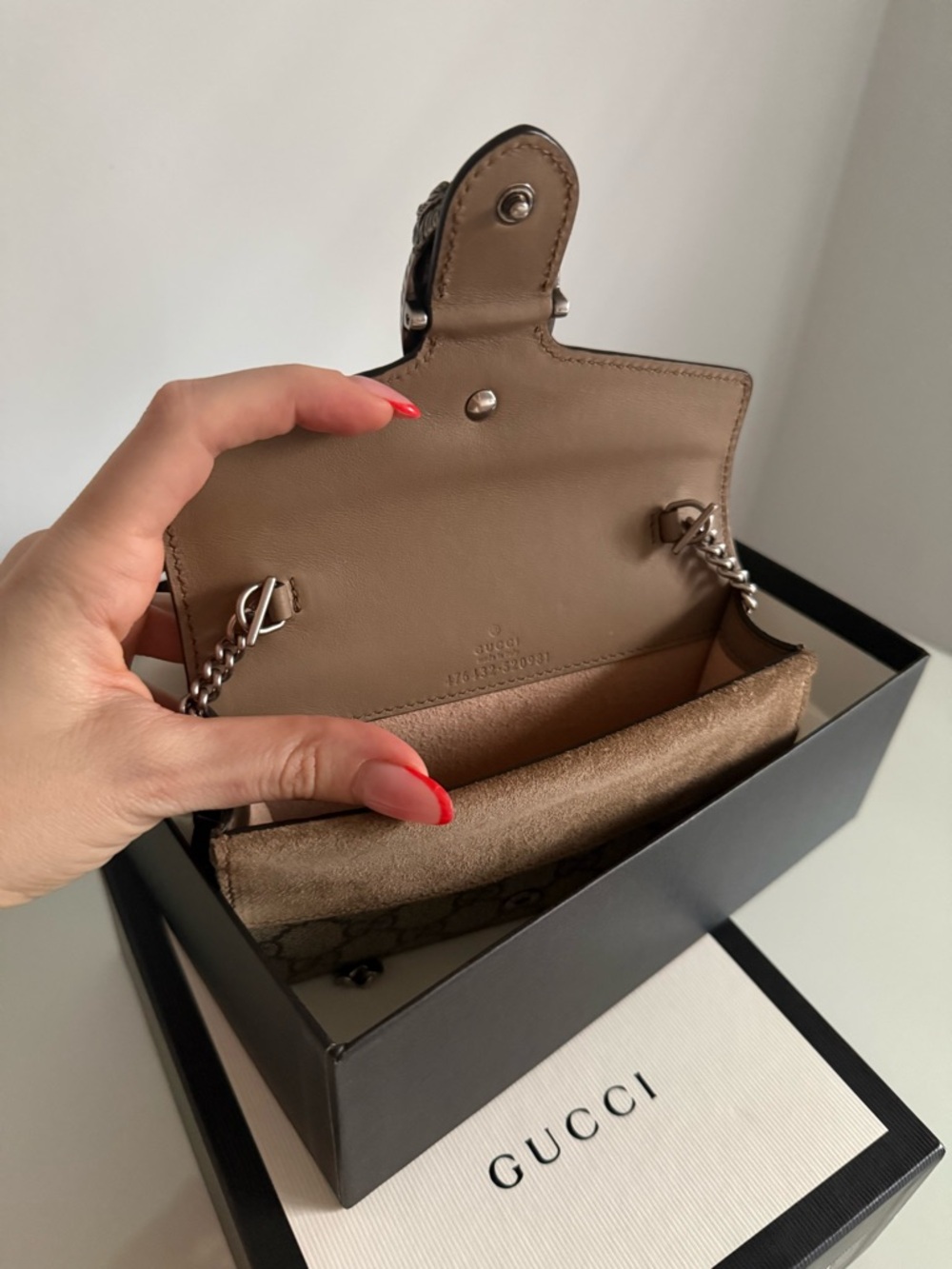 Gucci Dionysus Mini Chain Shoulder Bag in Taupe Beige - Picture 3 of 5